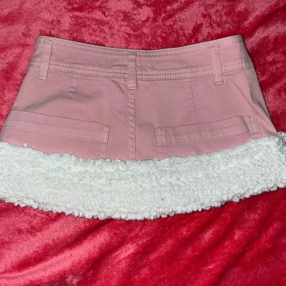 ANTONIO MELANI Pink Mini Skirt with White Sherpa Trim